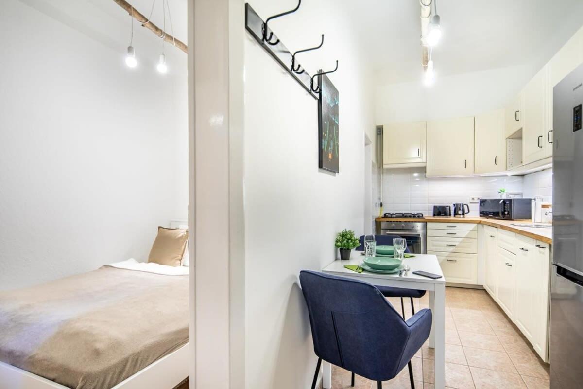 Convenient Apartment At Gastro Driven Location Budapeşte Dış mekan fotoğraf
