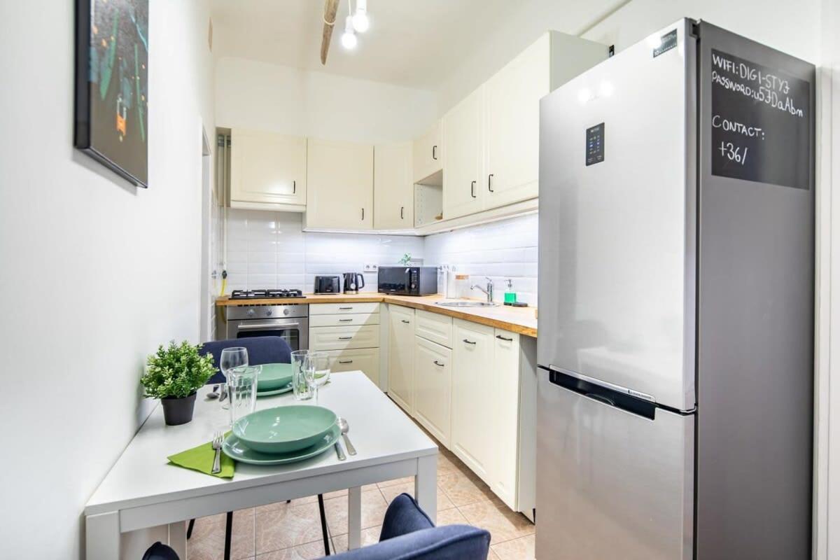 Convenient Apartment At Gastro Driven Location Budapeşte Dış mekan fotoğraf