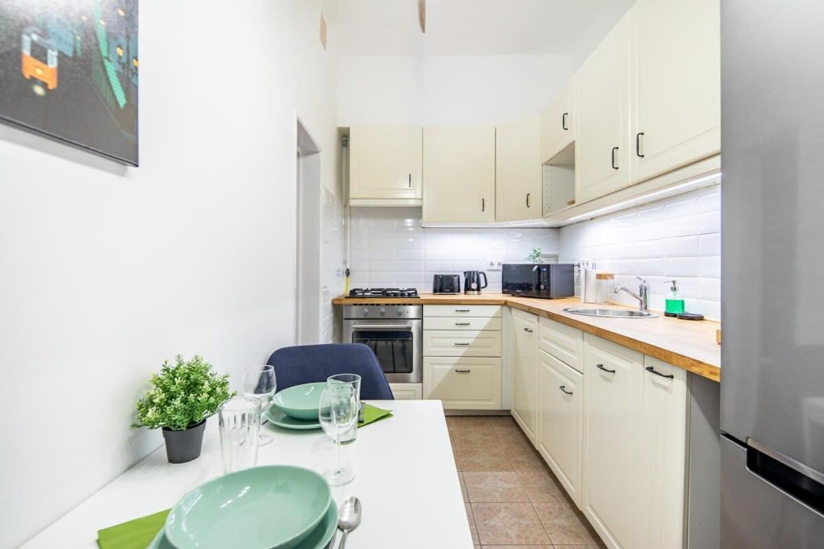 Convenient Apartment At Gastro Driven Location Budapeşte Dış mekan fotoğraf